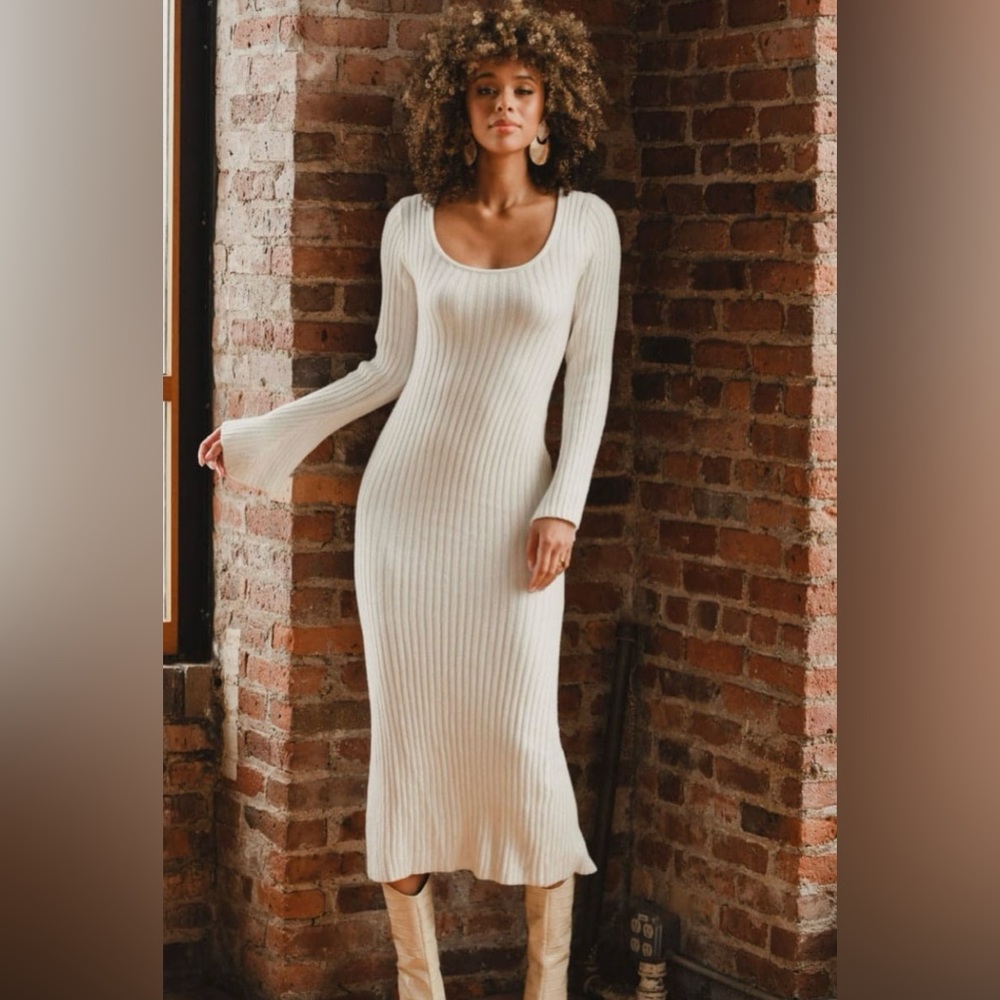 GWYNETH WHITE SWEATER MIDI DRESS